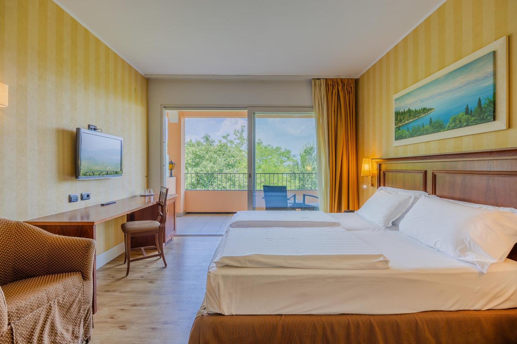 Hotel Boffenigo - The Golden Hour Costermano Kültér fotó