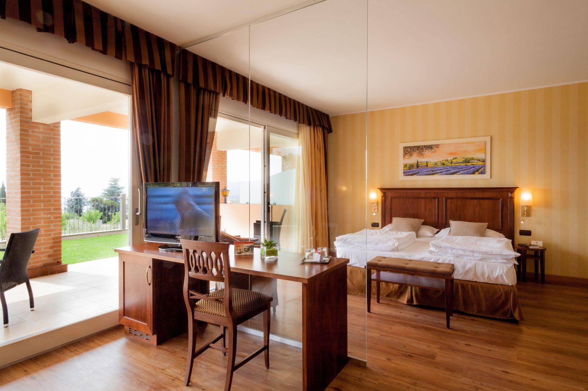 Hotel Boffenigo - The Golden Hour Costermano Kültér fotó